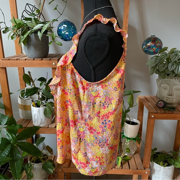 Eclair NWT Floral lightweight flowy tank - Picture 5 of 10